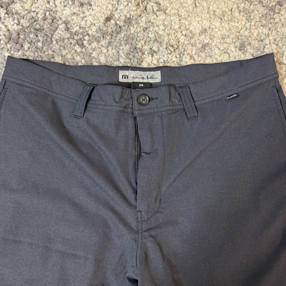 Travis Mathew, Mens Golf Athletic Shorts in Dark Gray with 9 Inseam, US Size: 34 - Picture 6 of 11